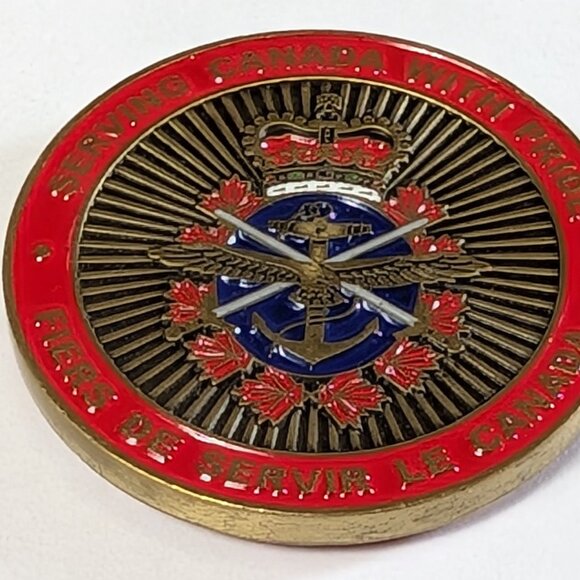CANADIAN ARMED FORCES VETERANS SERVING CANADA WITH PRIDE MEDALLION COIN WAR - Picture 10 of 10